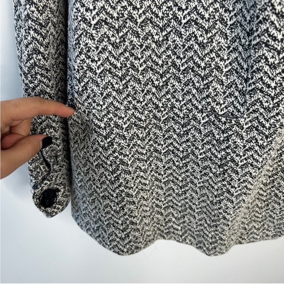 CATO WOMAN Black White Chevron Knit Jacket Coat Fall Winter Size 26/28W - Picture 3 of 7